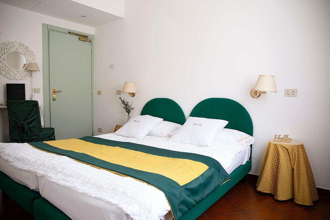 Hotel Iva دْيانو مارينا المظهر الخارجي الصورة