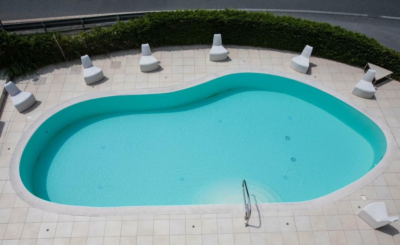 Hotel Iva دْيانو مارينا المظهر الخارجي الصورة