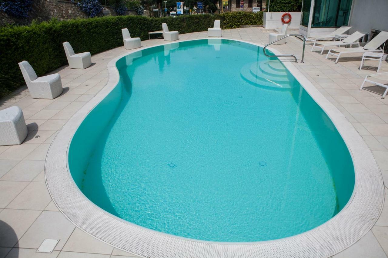 Hotel Iva دْيانو مارينا المظهر الخارجي الصورة